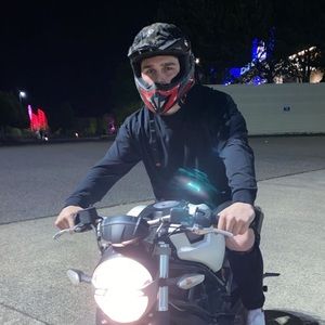 Meet your Posher, Nicolaus